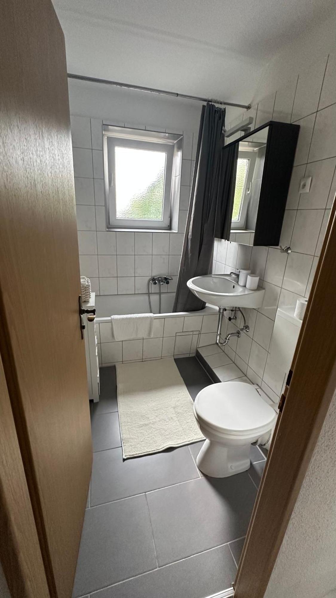 Fewo Am Deich 1 Zentral Mit Stadtblick Und Kontaktloser Check In Bremerhaven Esterno foto